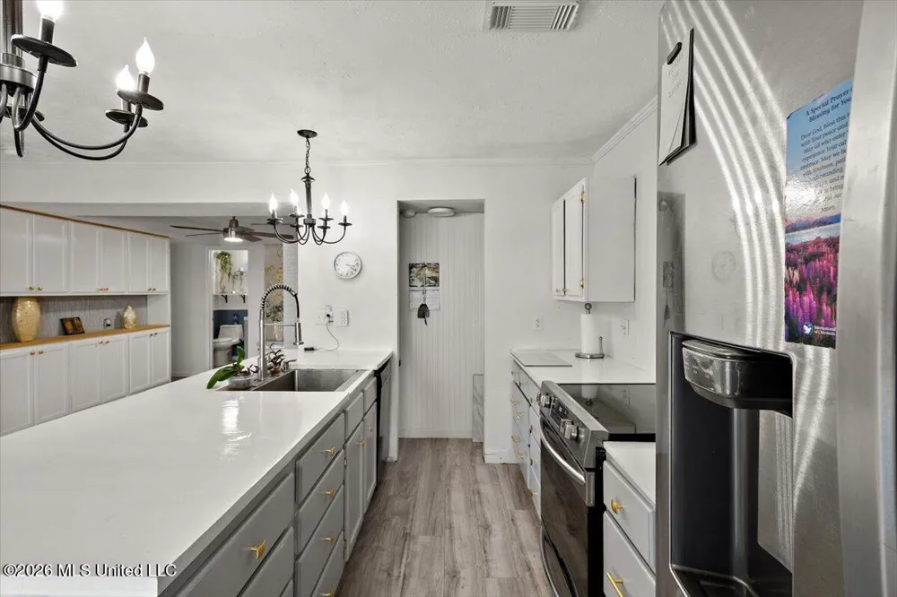 12 Lake Barnett Drive Brandon, MS 39047