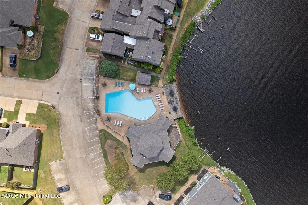 12 Lake Barnett Drive Brandon, MS 39047