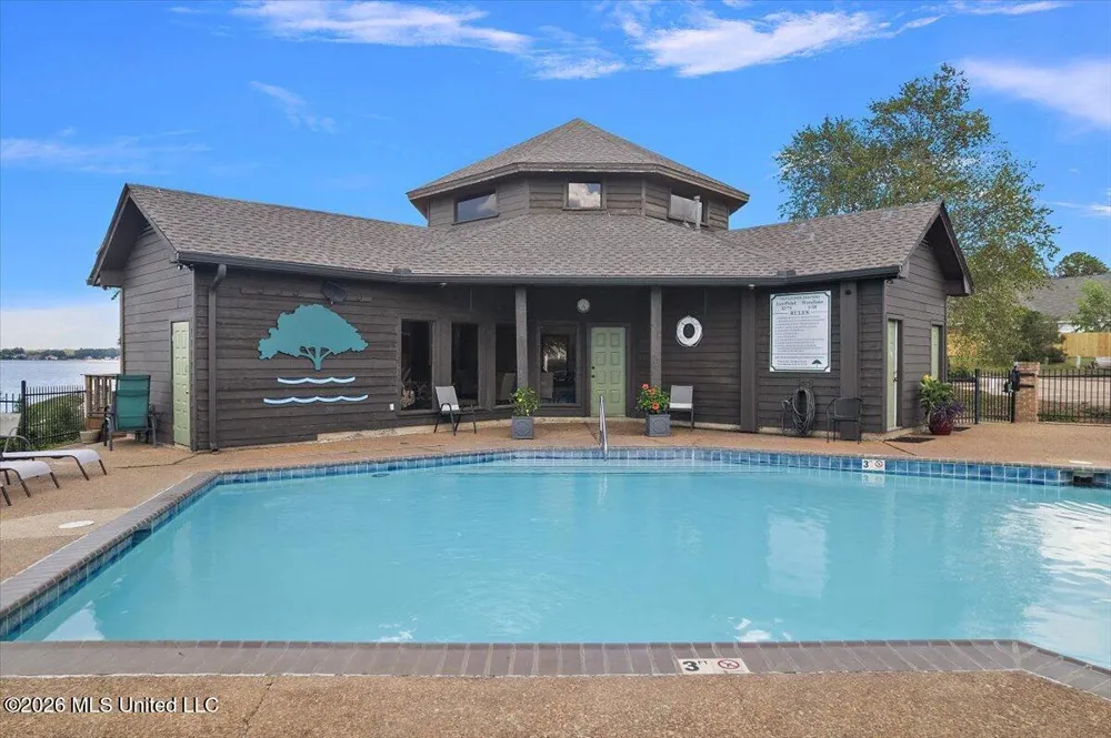 12 Lake Barnett Drive Brandon, MS 39047