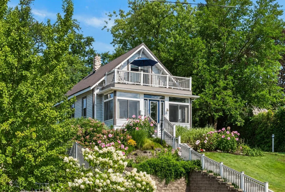284 Marina Drive St. Joseph, MI 49085