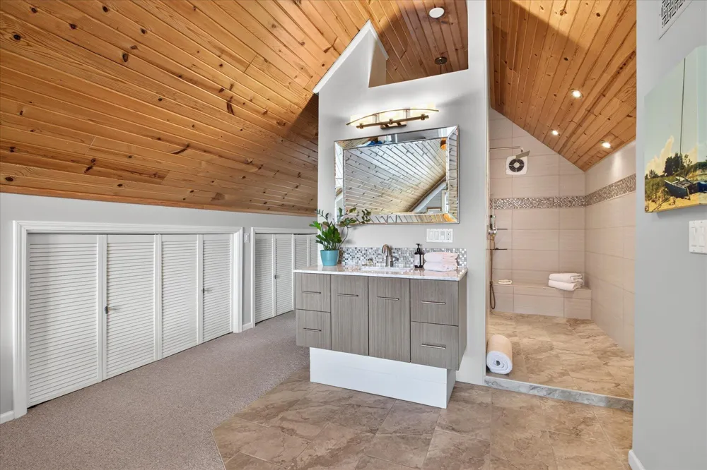 284 Marina Drive St. Joseph, MI 49085