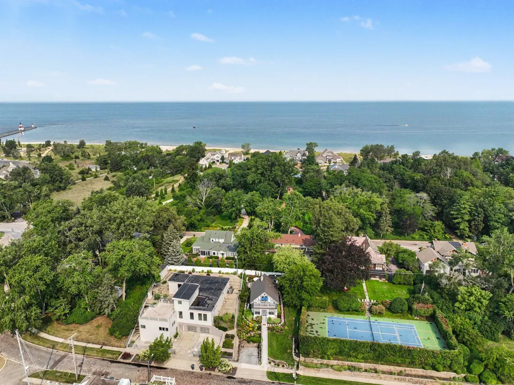 284 Marina Drive St. Joseph, MI 49085