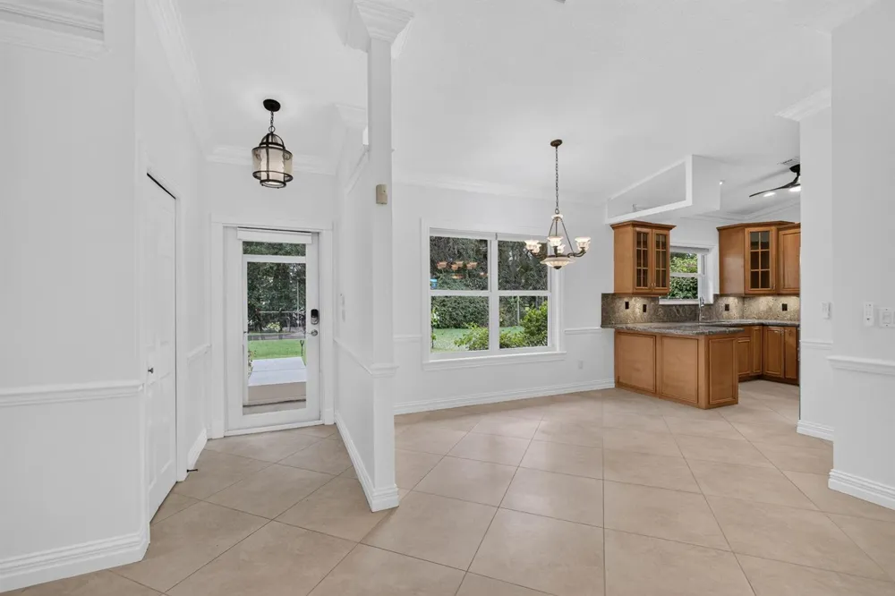 15678 95th Avenue Jupiter, FL 33478