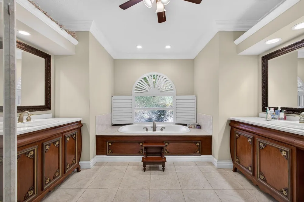 15678 95th Avenue Jupiter, FL 33478