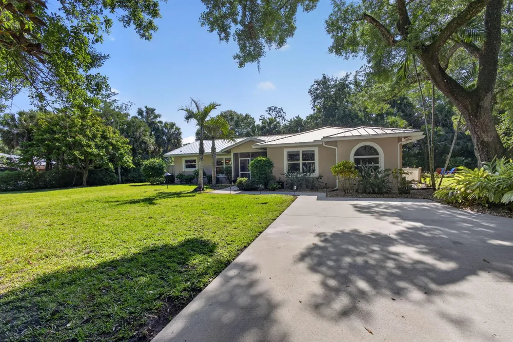 15678 95th Avenue Jupiter, FL 33478