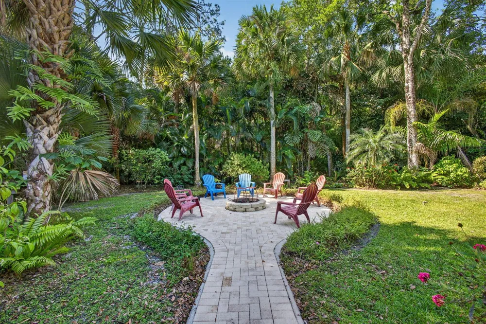 15678 95th Avenue Jupiter, FL 33478