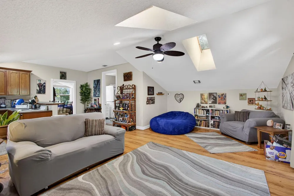 15678 95th Avenue Jupiter, FL 33478
