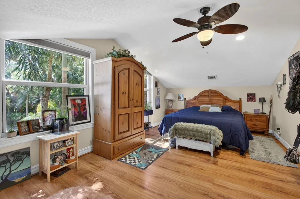 15678 95th Avenue Jupiter, FL 33478