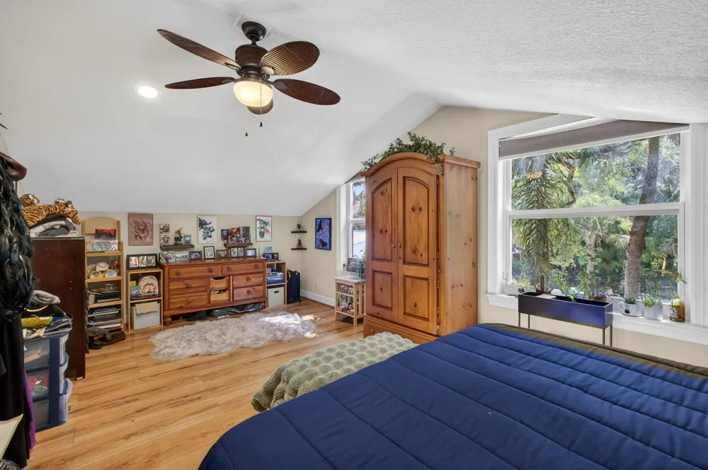 15678 95th Avenue Jupiter, FL 33478