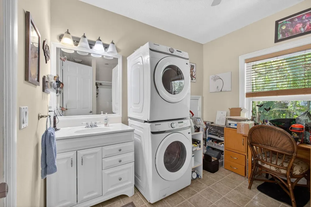 15678 95th Avenue Jupiter, FL 33478