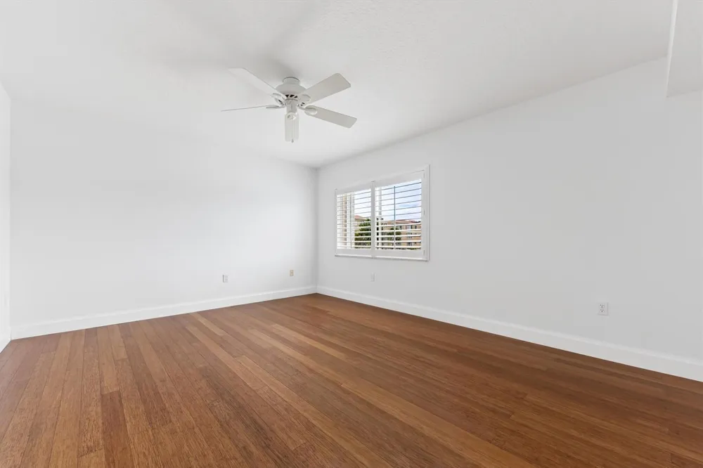 5842 CRYSTAL SHORES DRIVE #205 Boynton Beach, FL 33437