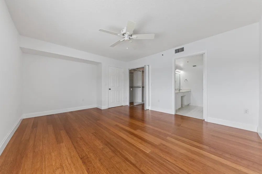5842 CRYSTAL SHORES DRIVE #205 Boynton Beach, FL 33437
