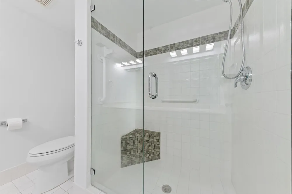 5842 CRYSTAL SHORES DRIVE #205 Boynton Beach, FL 33437