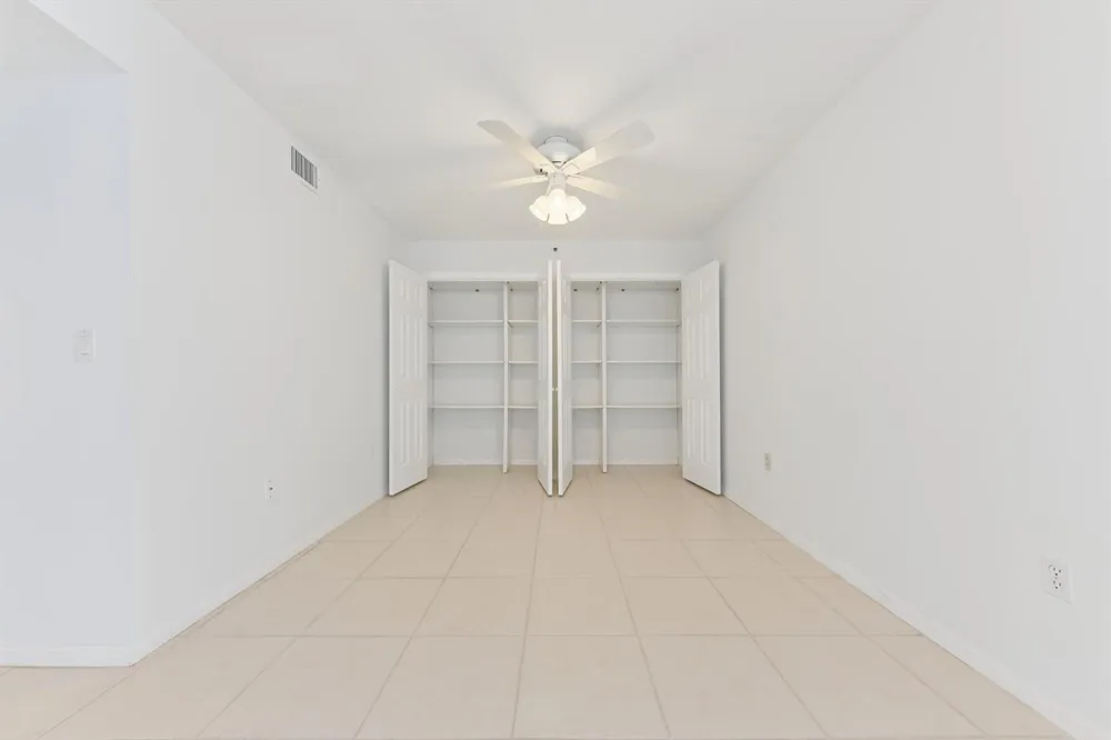 5842 CRYSTAL SHORES DRIVE #205 Boynton Beach, FL 33437