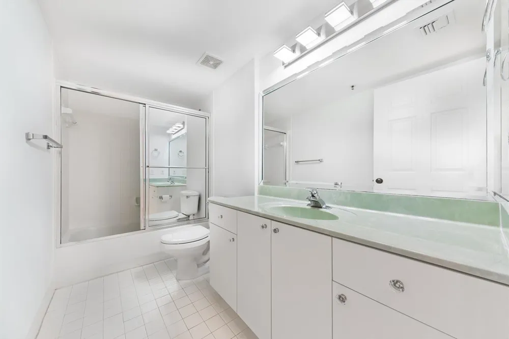 5842 CRYSTAL SHORES DRIVE #205 Boynton Beach, FL 33437
