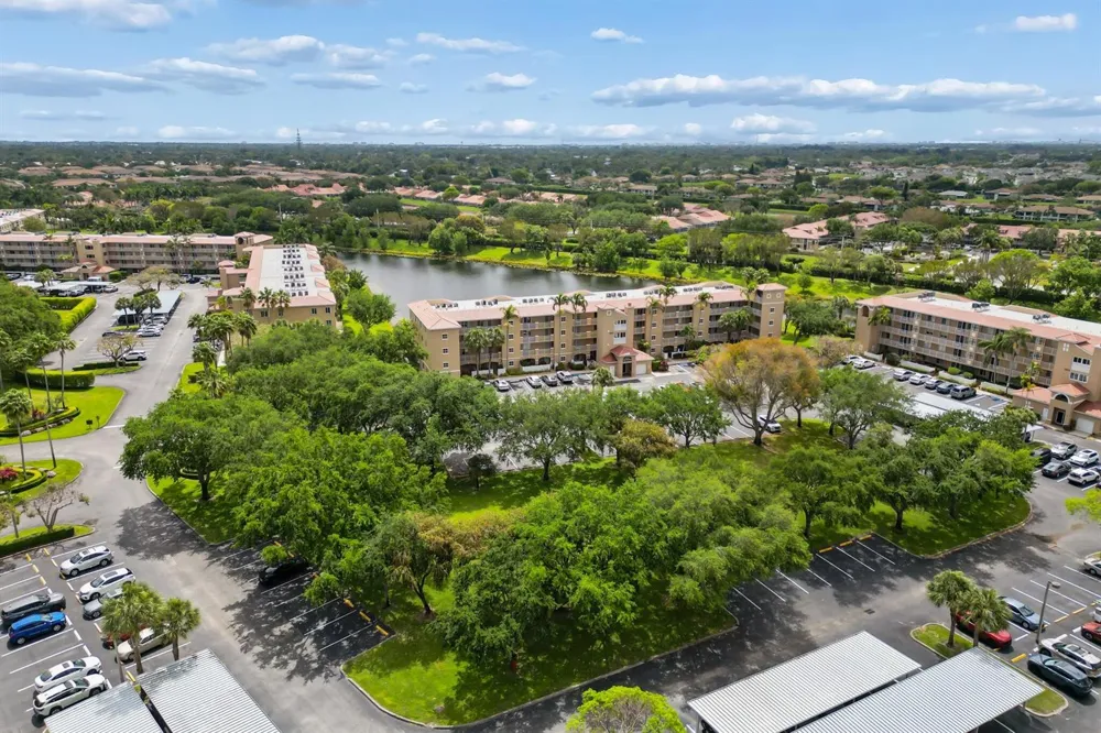 5842 CRYSTAL SHORES DRIVE #205 Boynton Beach, FL 33437