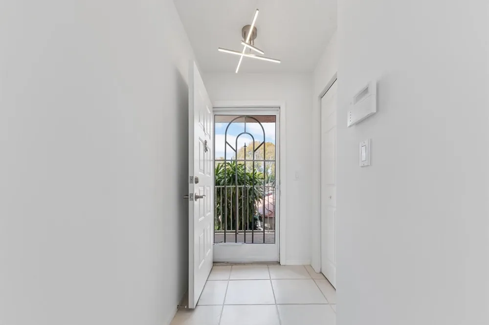 5842 CRYSTAL SHORES DRIVE #205 Boynton Beach, FL 33437