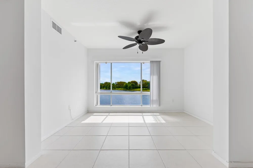 5842 CRYSTAL SHORES DRIVE #205 Boynton Beach, FL 33437