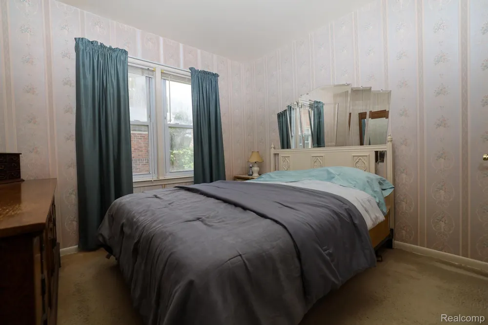 9556 Round Lake Boulevard White Lake Charter Township, MI 48386
