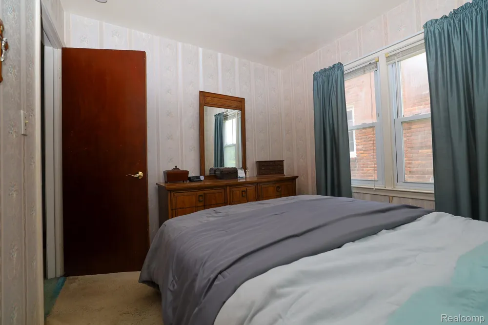 9556 Round Lake Boulevard White Lake Charter Township, MI 48386