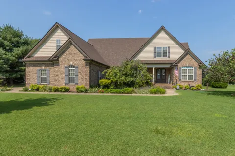 124 Hayfield Ct