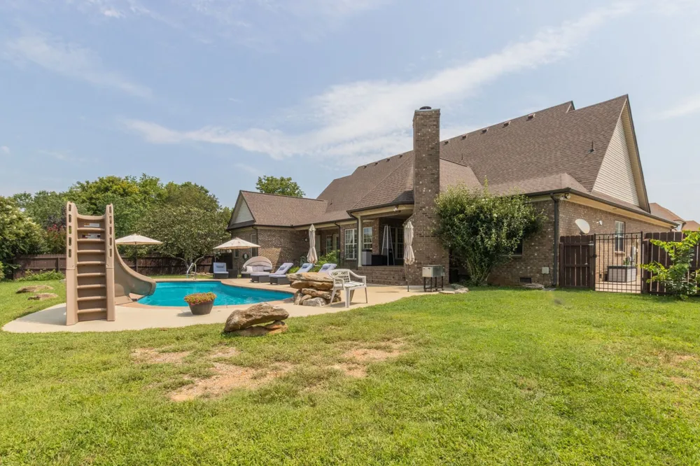 124 Hayfield Ct Lascassas, TN 37085