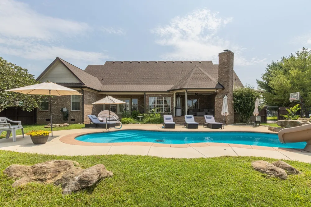 124 Hayfield Ct Lascassas, TN 37085