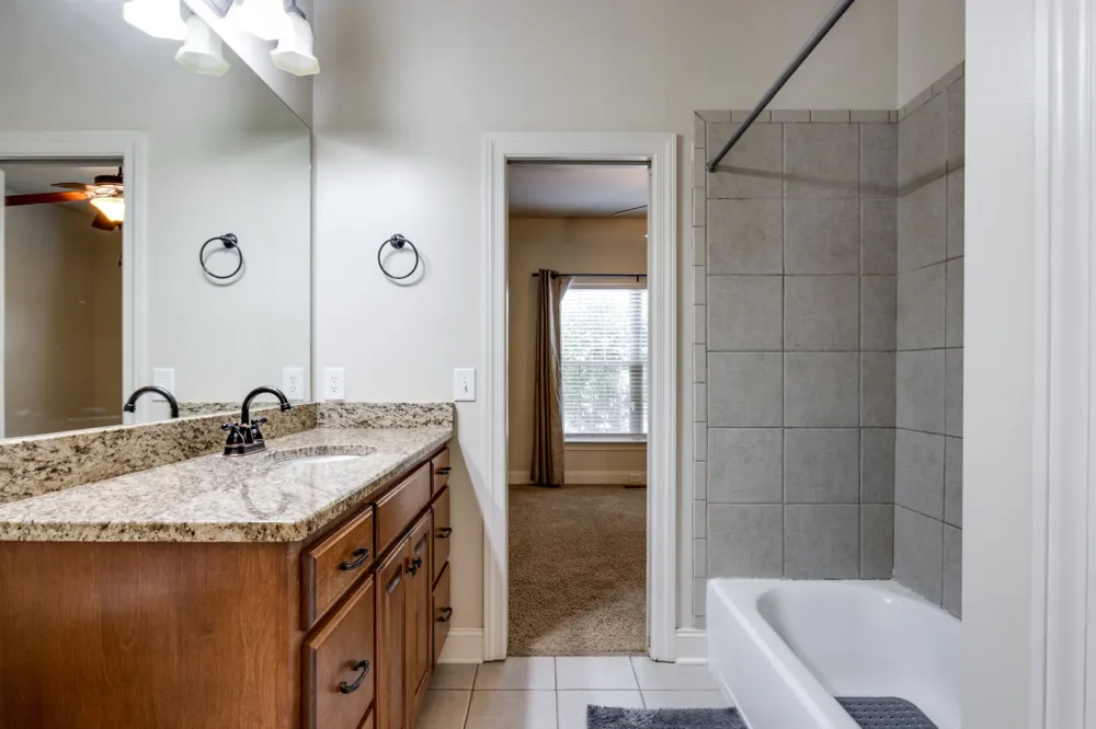 124 Hayfield Ct Lascassas, TN 37085