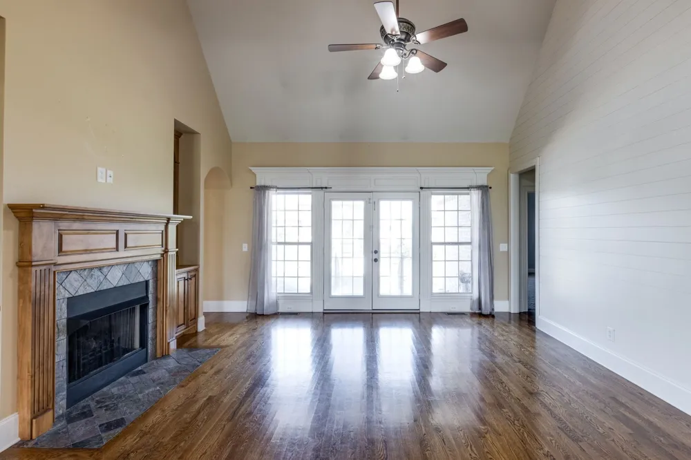 124 Hayfield Ct Lascassas, TN 37085