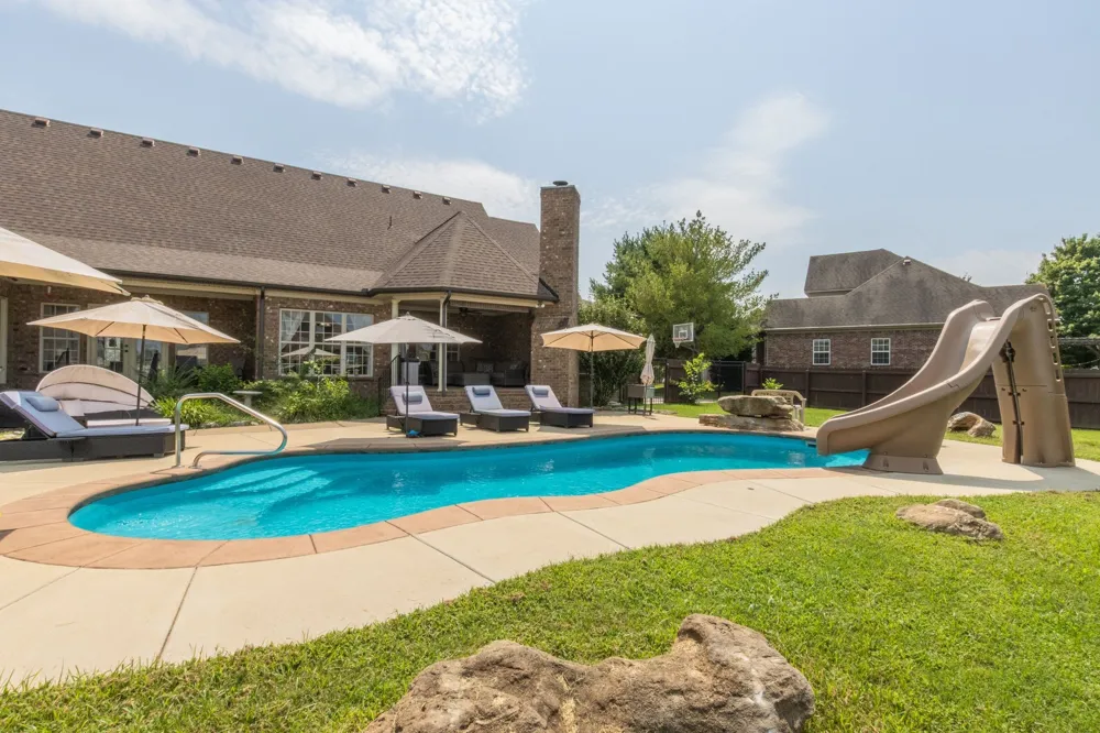 124 Hayfield Ct Lascassas, TN 37085