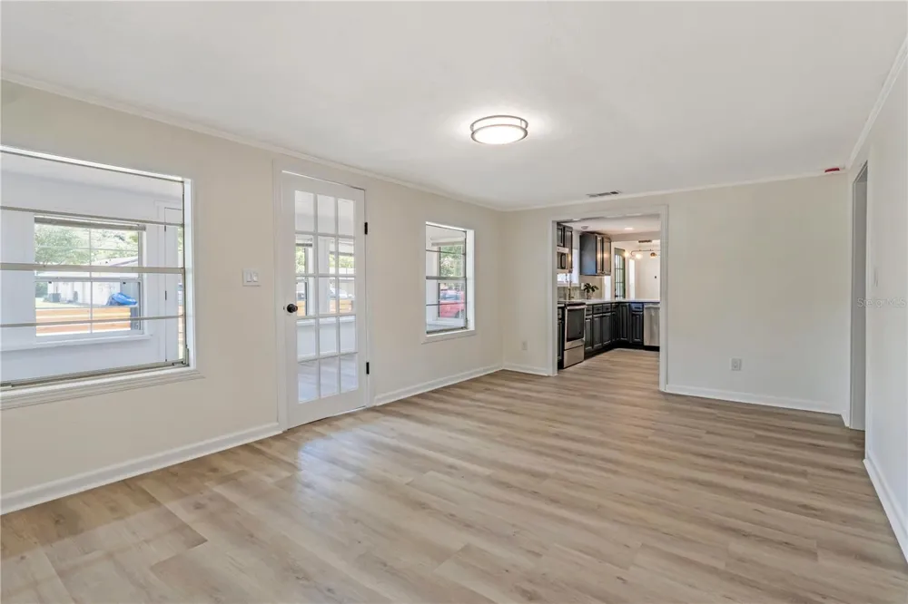 305 S ROSSITER STREET Mount Dora, FL 32757