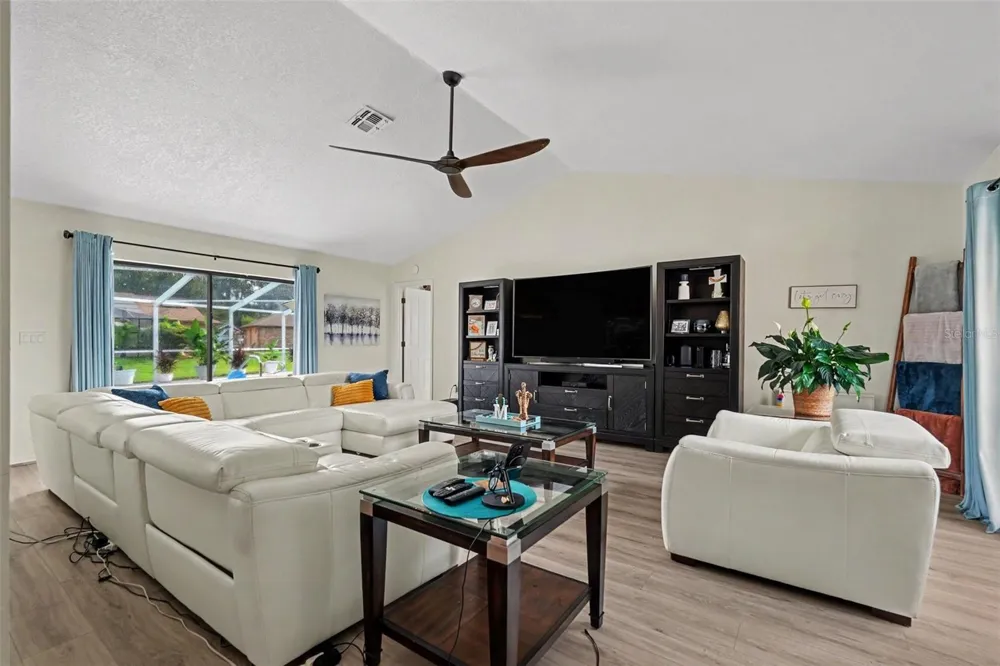 37147 FOXRUN PLACE Zephyrhills, FL 33542