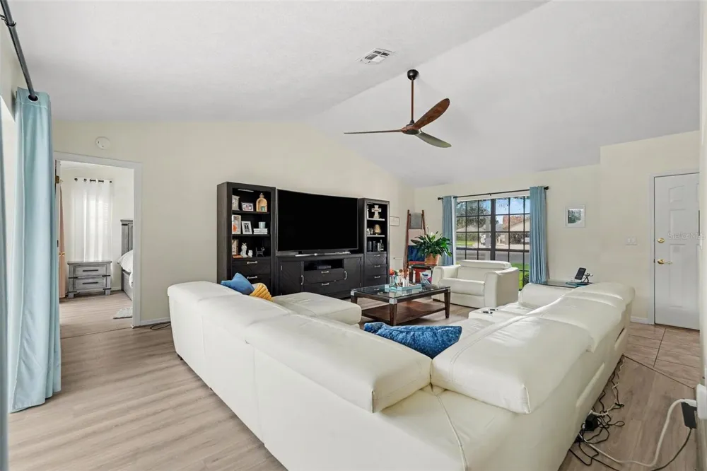 37147 FOXRUN PLACE Zephyrhills, FL 33542