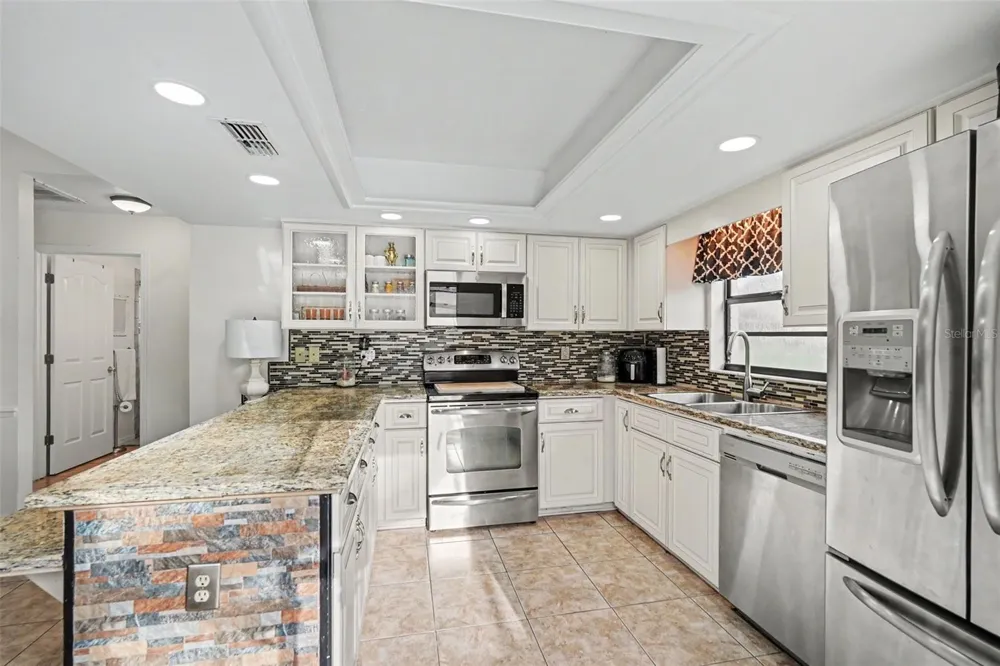 37147 FOXRUN PLACE Zephyrhills, FL 33542