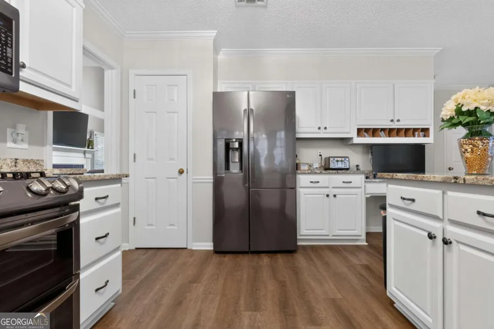 3607 Tree View DR Snellville, GA 30078