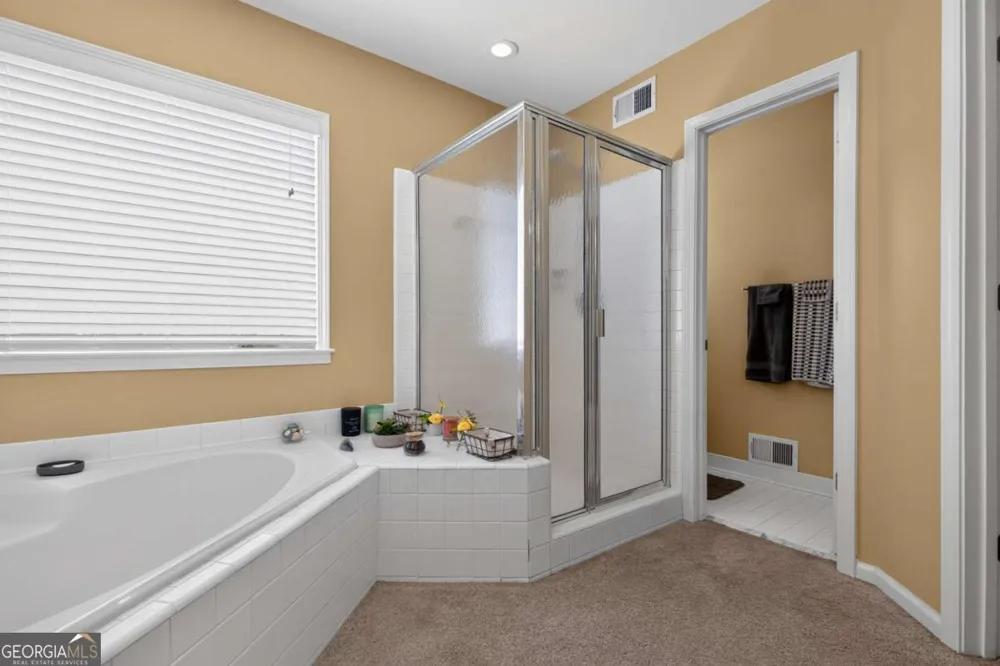 3607 Tree View DR Snellville, GA 30078