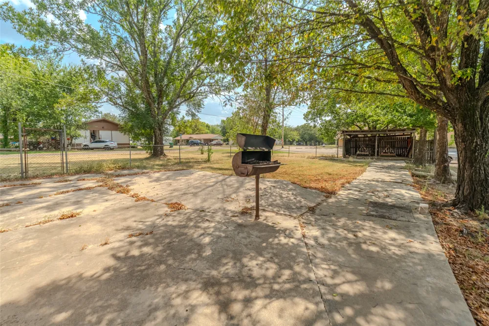 103 W Lide Street Talco, TX 75487