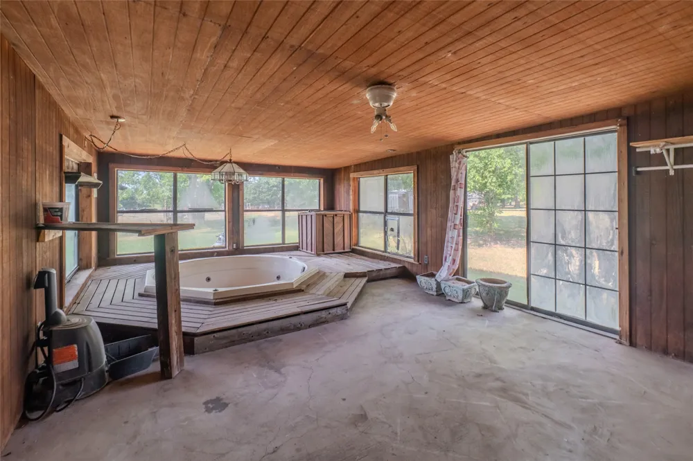 103 W Lide Street Talco, TX 75487