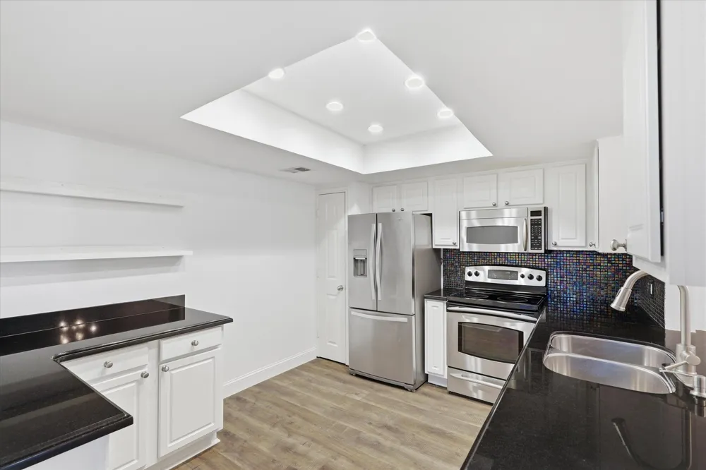 10207 Regal Oaks Drive #109 Dallas, TX 75230
