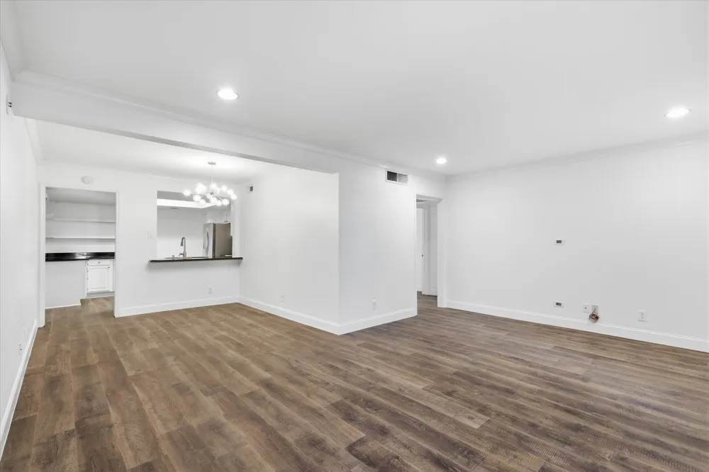 10207 Regal Oaks Drive #109 Dallas, TX 75230