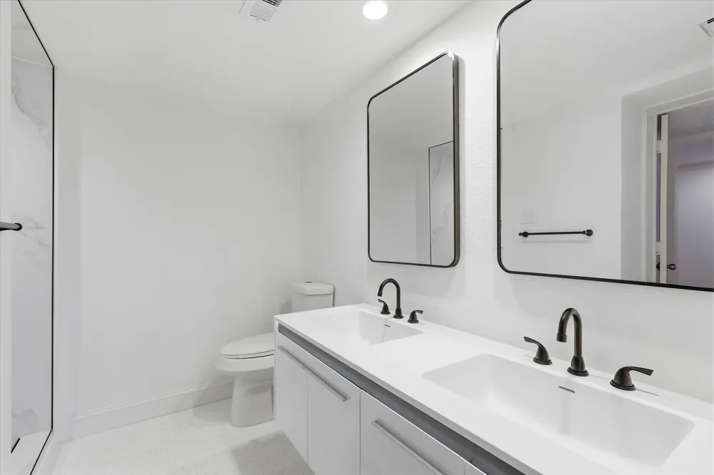 10207 Regal Oaks Drive #109 Dallas, TX 75230