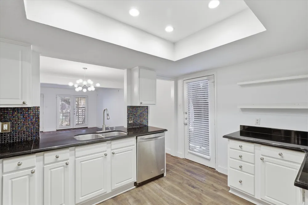 10207 Regal Oaks Drive #109 Dallas, TX 75230