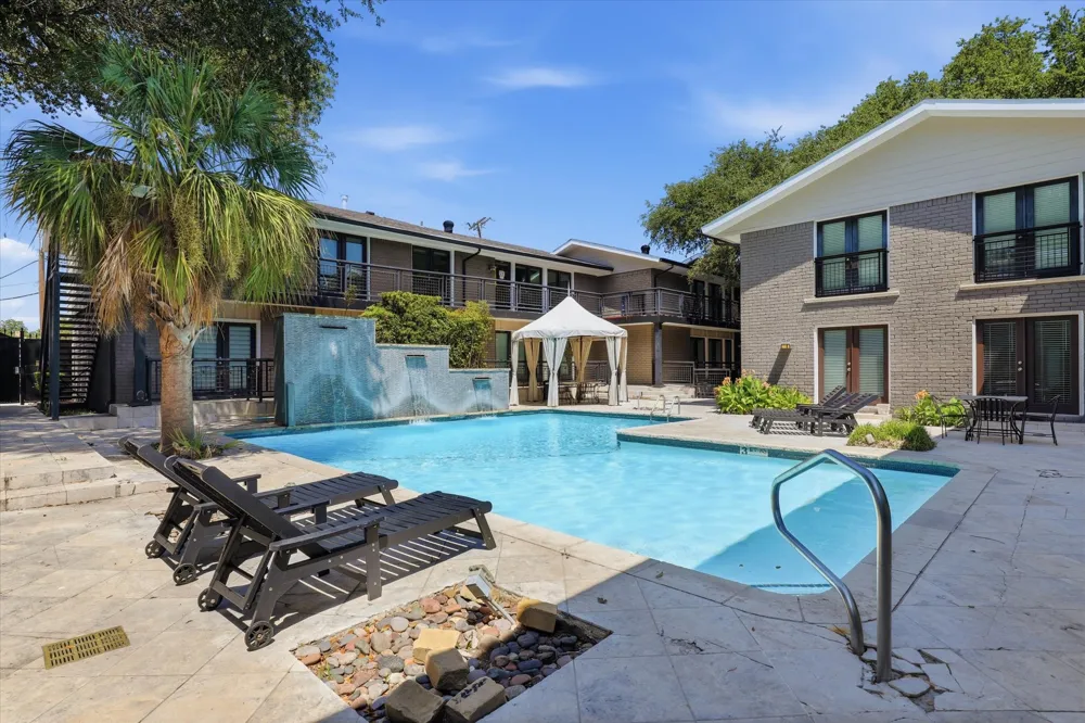 10207 Regal Oaks Drive #109 Dallas, TX 75230