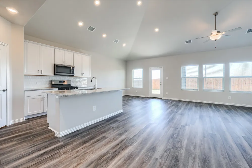 906 Johnnie Street Lowry Crossing, TX 75069