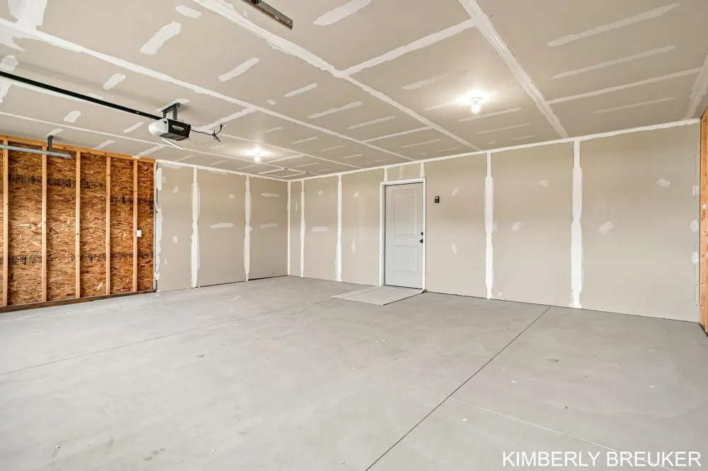 6286 Roman Road Allendale, MI 49401