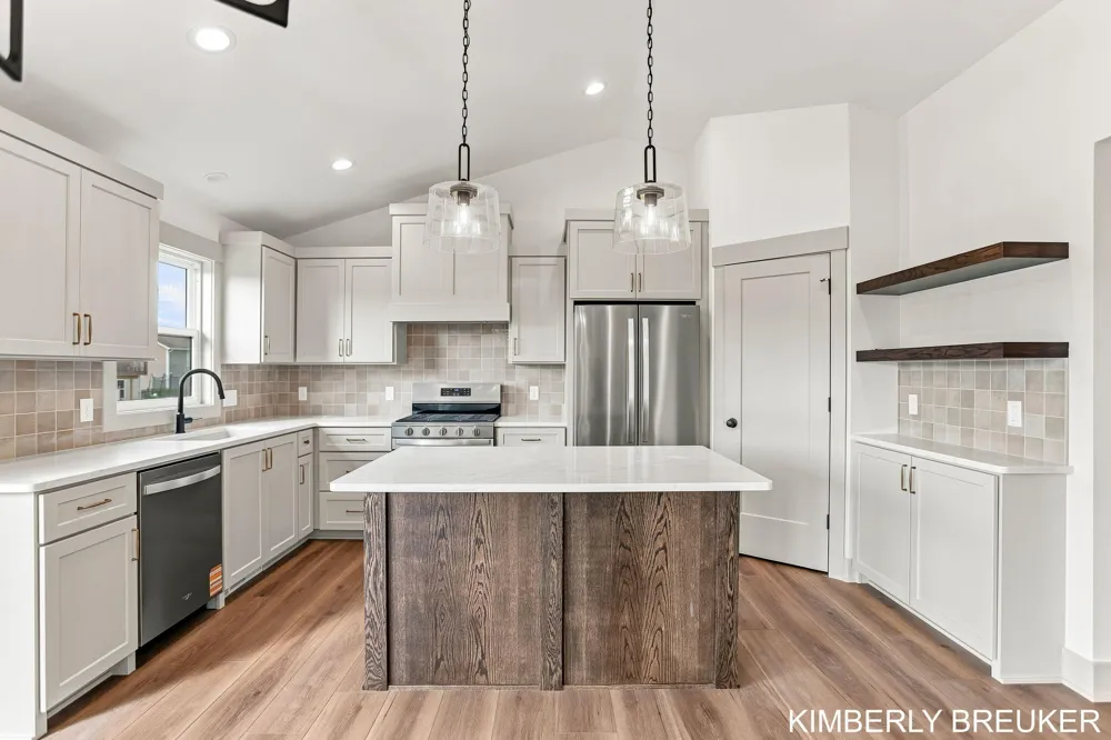 6286 Roman Road Allendale, MI 49401