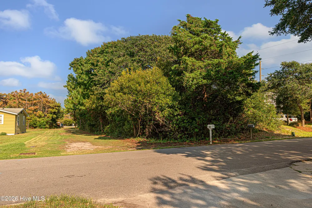104 Juniper Road Pine Knoll Shores, NC 28512
