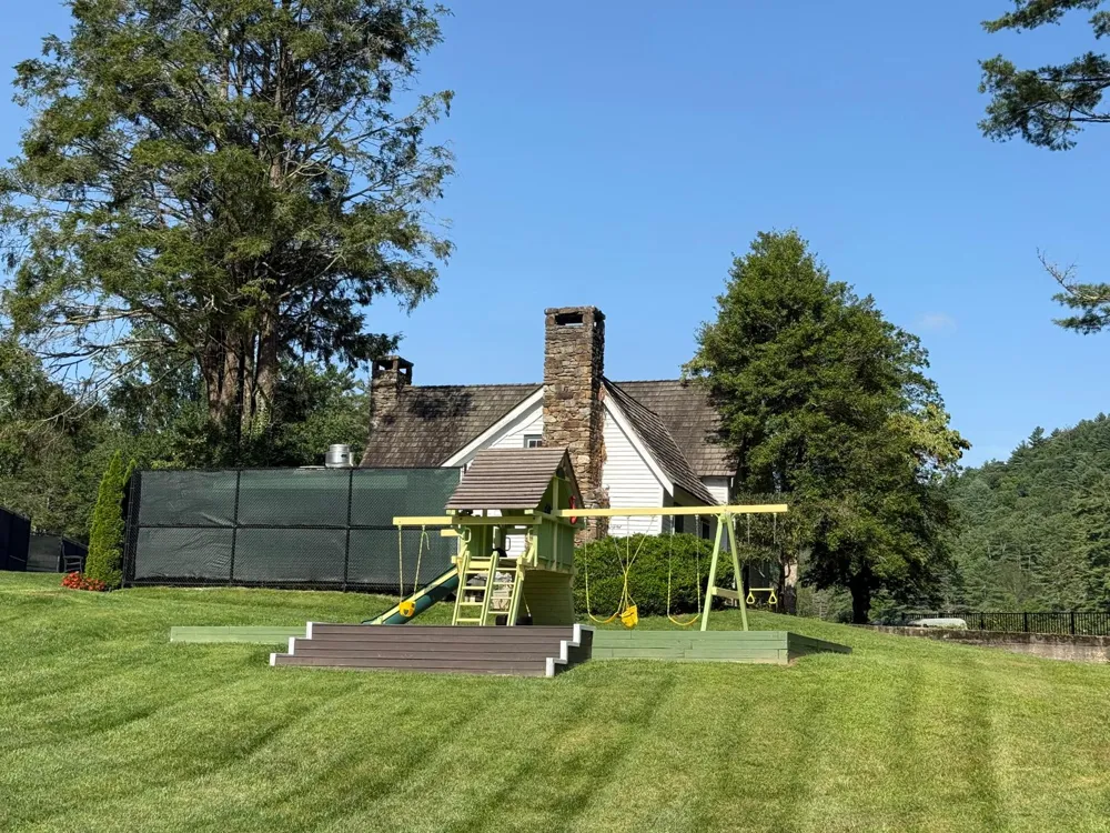 24 Wandering Ridge Glenville, NC 28736