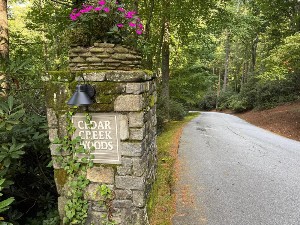 24 Wandering Ridge Glenville, NC 28736