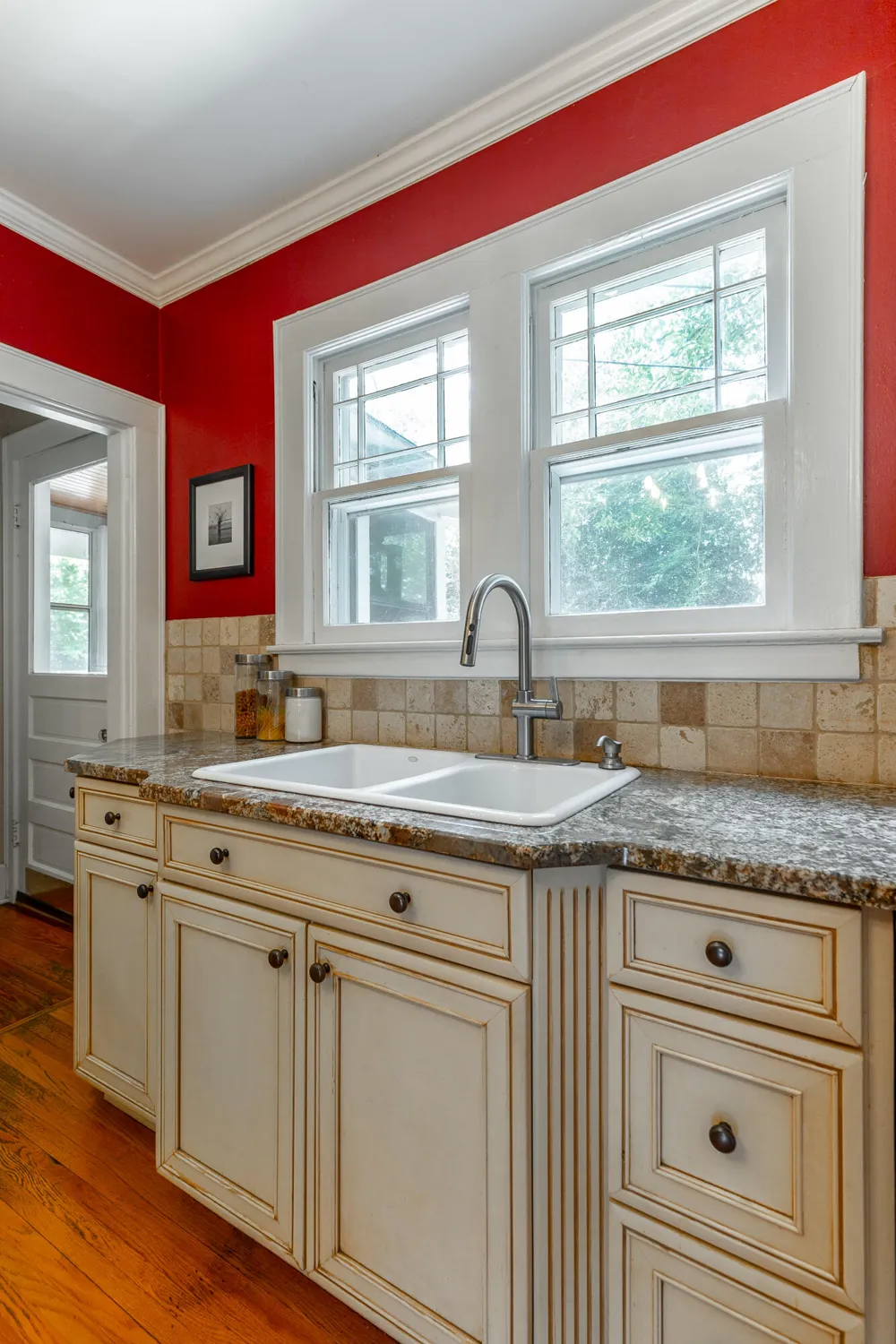 1125 S Crest Road Rossville, GA 30741